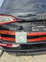 Engine ECM Control Module 3.2L / Module Moteur AUDI Q5 8R0 907 559