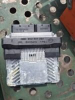 Engine ECM Control Module 3.2L / Module Moteur AUDI Q5 8R0 907 559 - Image 3
